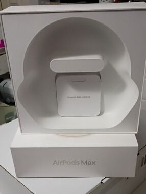 Empty Box Apple AirPods Max - Starlight Over-Ear Headphones